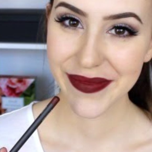 FREE w/$50 PURCHASE MAC "CURRANT" lip liner NWOB - Picture 1 of 7